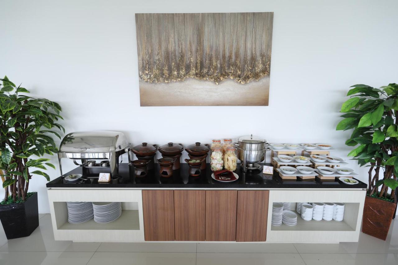 The Azana Hotel Airport Semarang Exteriér fotografie